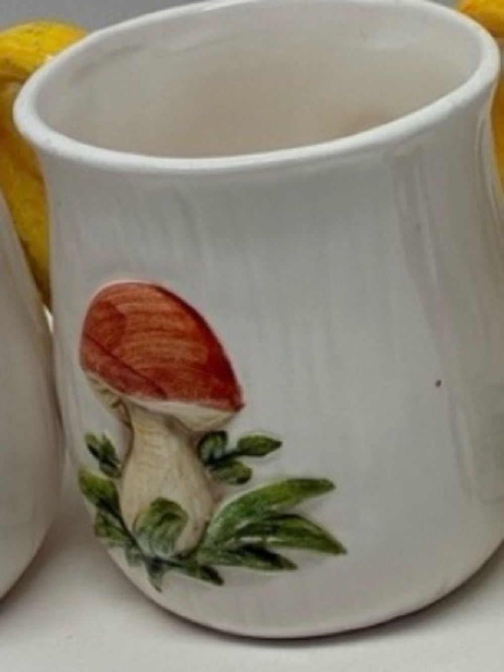 Vintage Merry Mushroom Ceramic Mug Set Yellow Handle Hand Painted Set of 4 - Picture 3 of 10